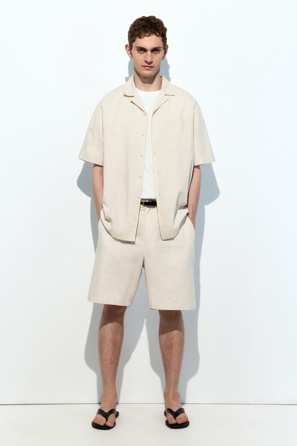 Шорты костюмные из льняной ткани - цвет молочный - 5