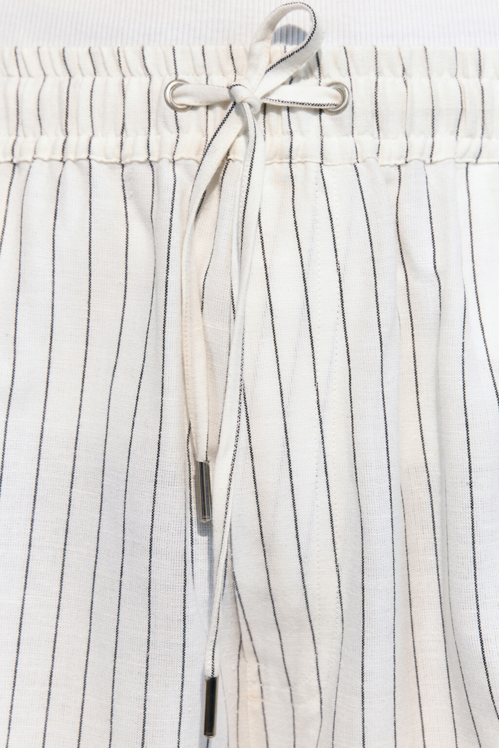 Шорты льняные с резинкой на поясе - цвет белый - 5