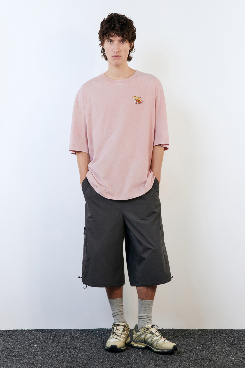 Шорты-бриджи широкие хлопковые с карманами-карго - цвет серый - 5