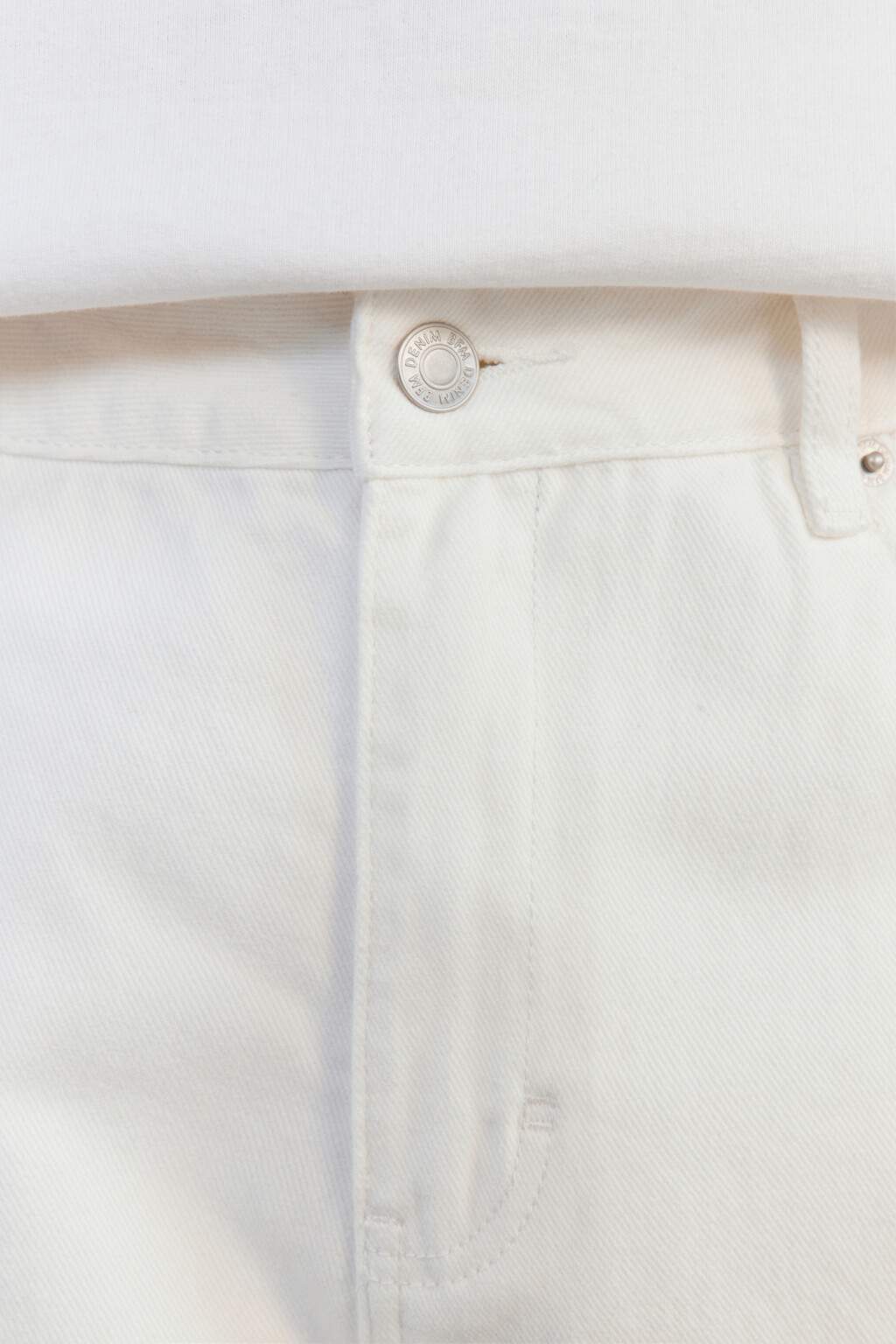 Шорты джинсовые со средней посадкой - цвет белый - 6