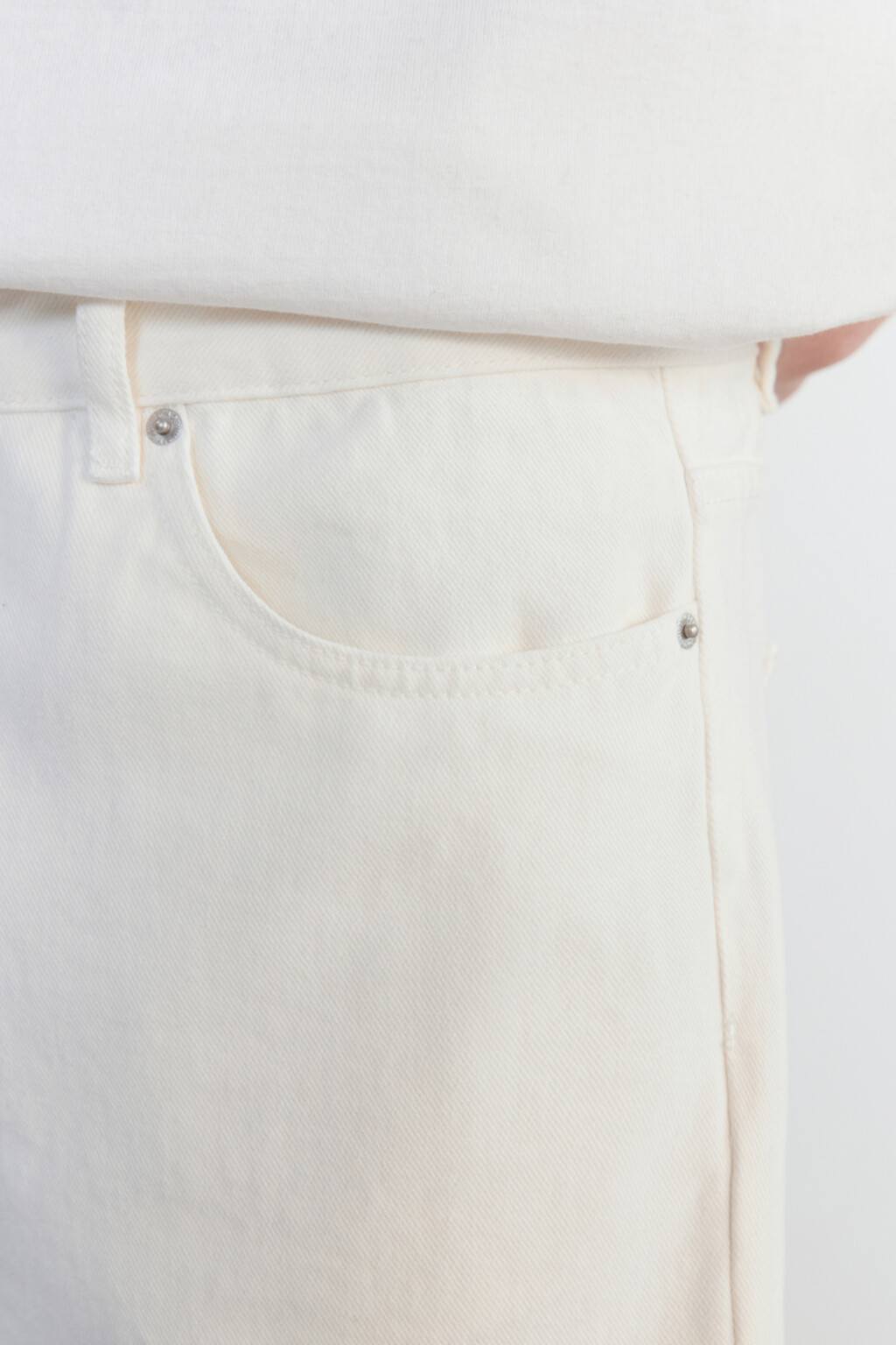 Шорты джинсовые со средней посадкой - цвет белый - 7
