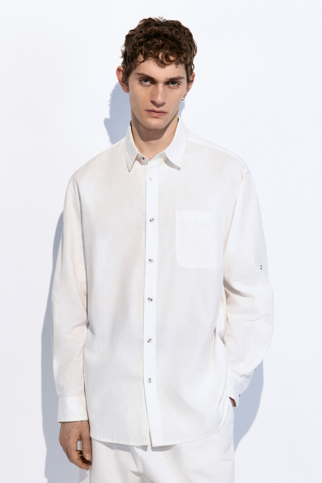 Рубашка прямая из льняной ткани - цвет белый - 3