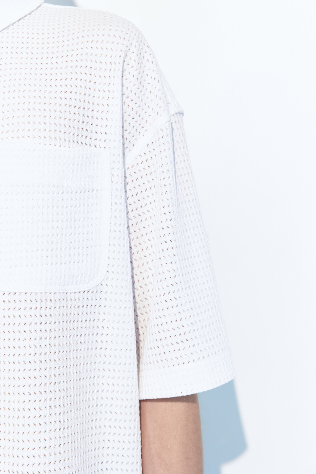 Рубашка с коротким рукавом из фактурной ткани - цвет белый - 7