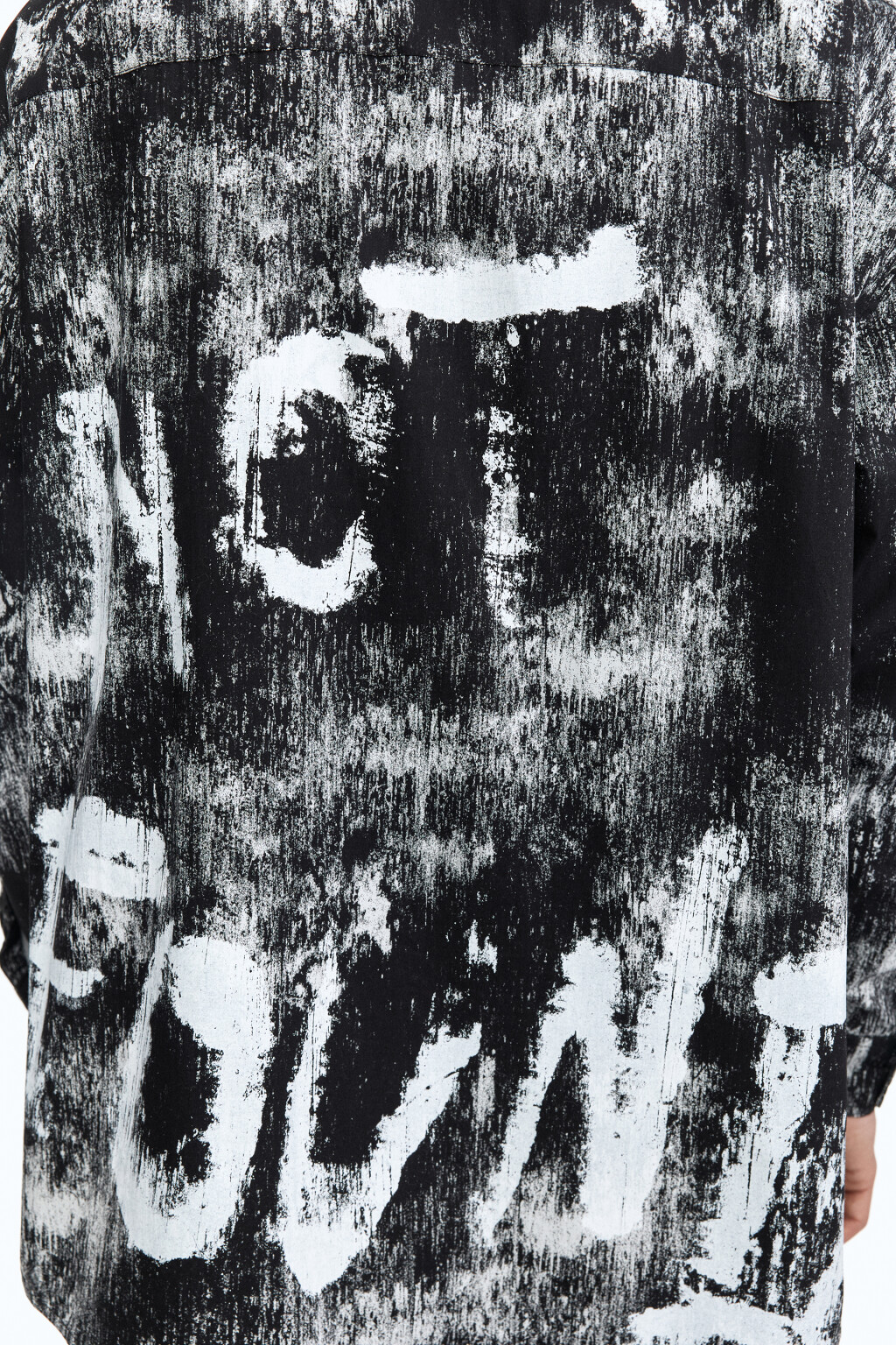 Рубашка oversize с эффектом тай-дай и надписью - цвет черный - 8