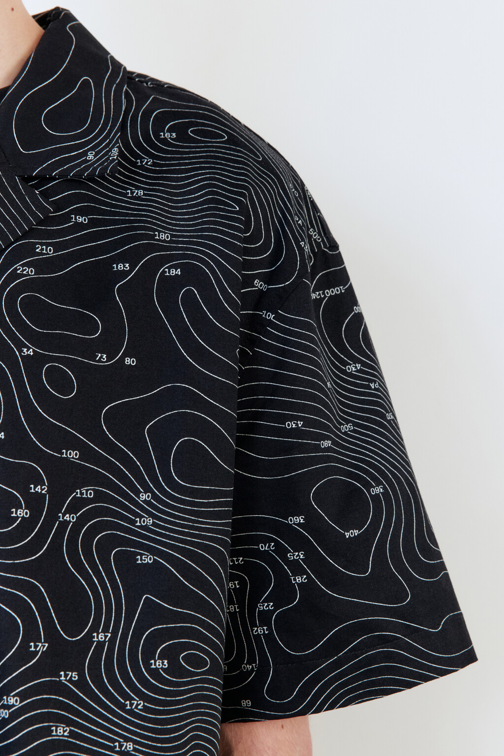 Рубашка хлопковая с коротким рукавом и принтом - цвет черный - 6