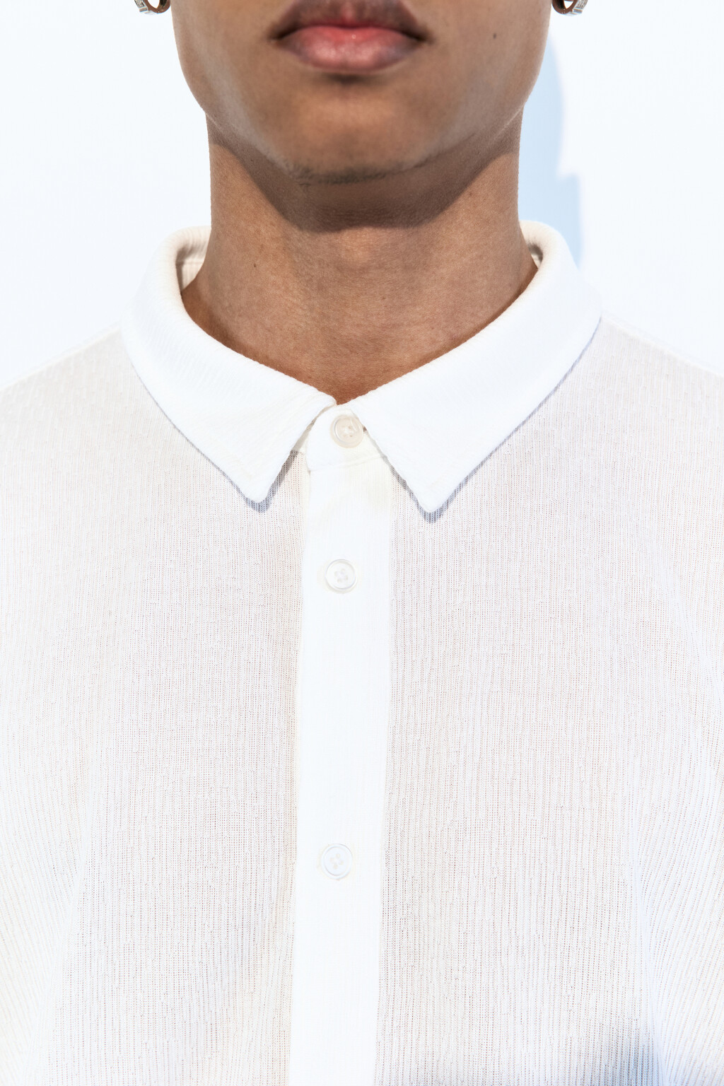 Рубашка прямая из фактурной ткани - цвет белый - 7