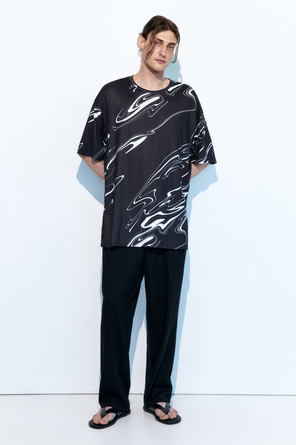 Футболка oversize спортивная с принтом - цвет черный - 2