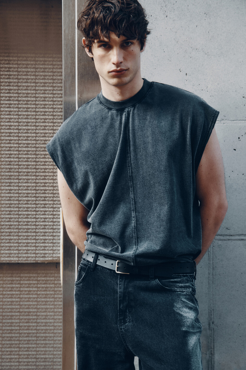 Футболка хлопковая с обрезанными рукавами - цвет серый - 8