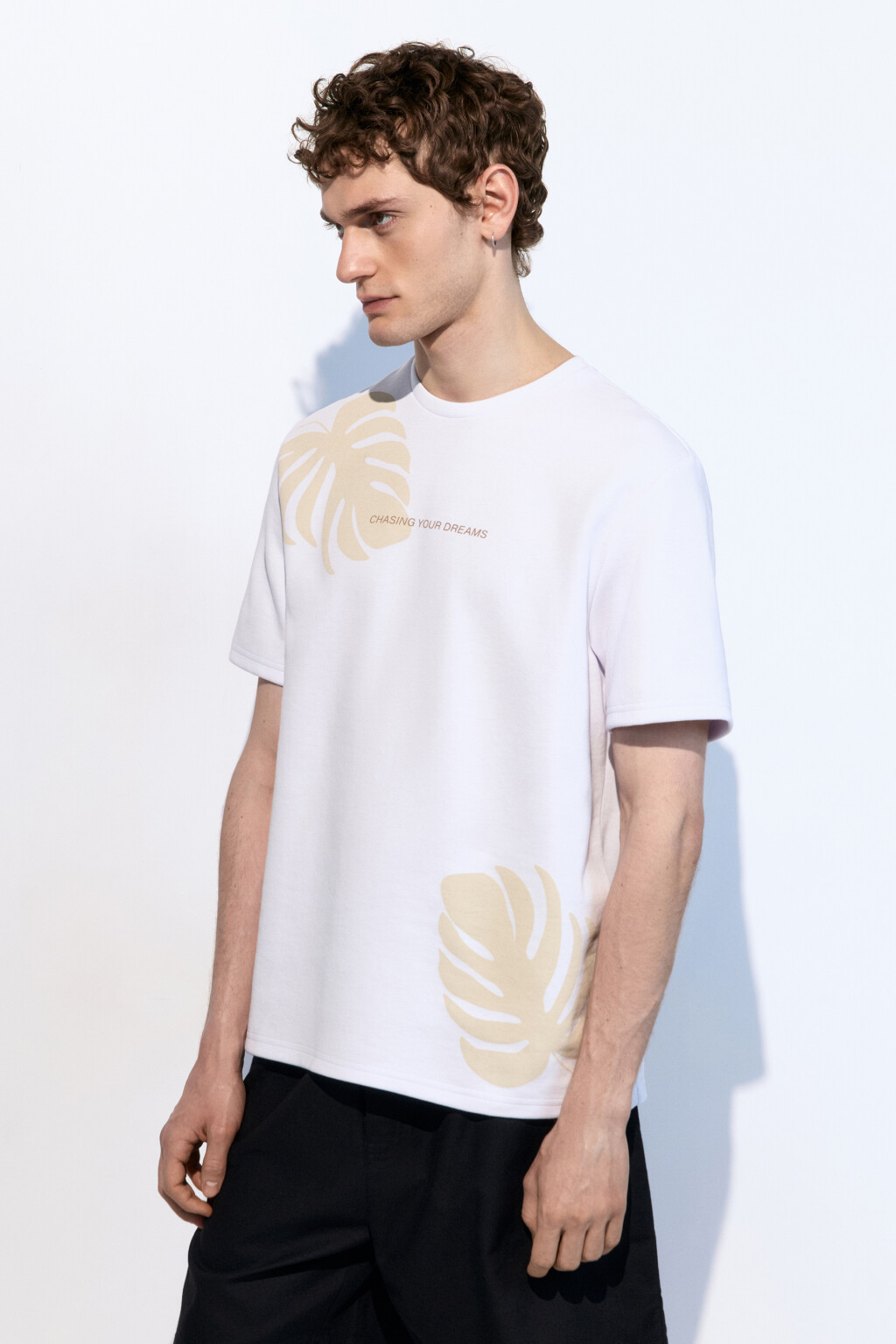 Футболка прямая с принтом и надписью - цвет белый - 3