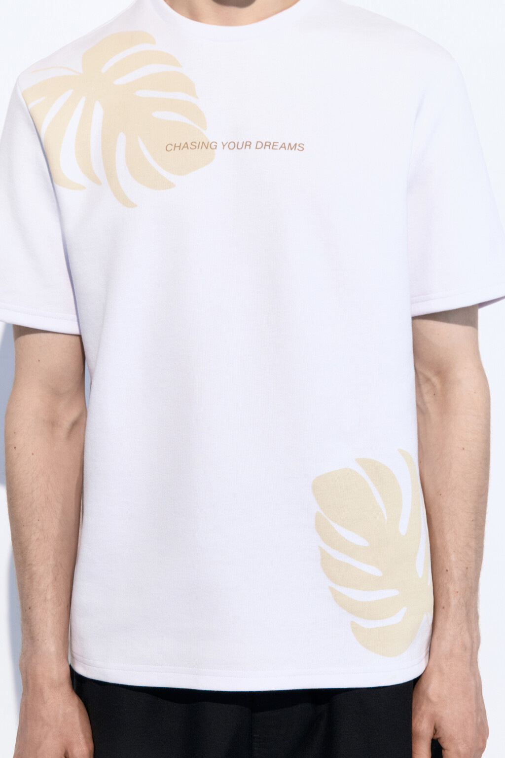 Футболка прямая с принтом и надписью - цвет белый - 6