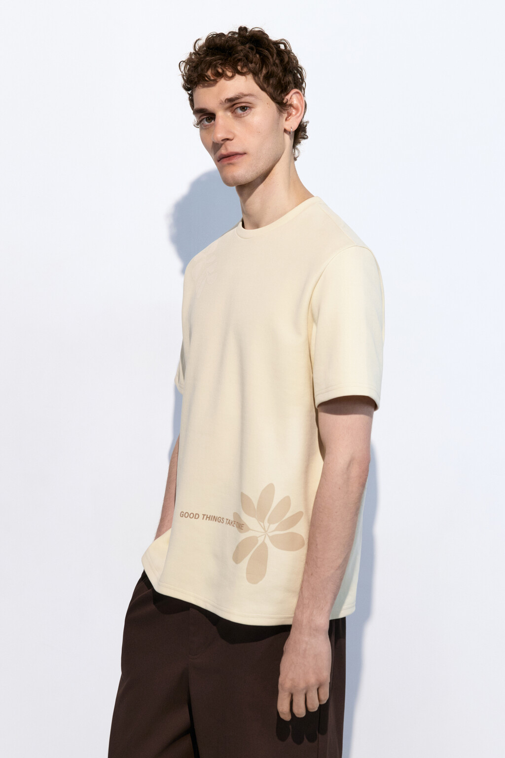 Футболка прямая с принтом и надписью - цвет бежевый - 3