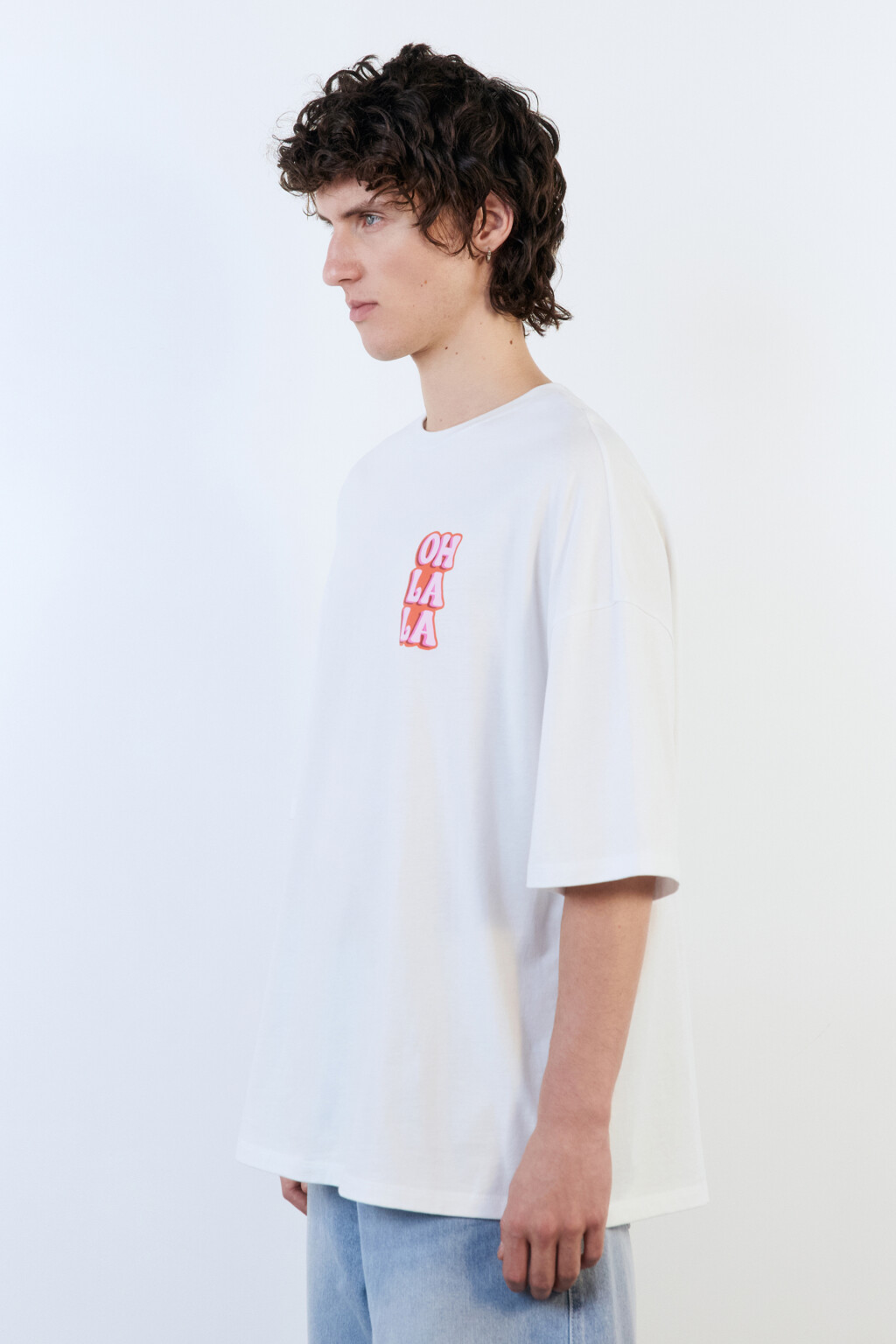 Футболка хлопковая с принтом в стиле нулевых - цвет белый - 3