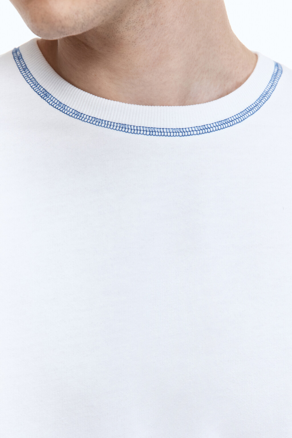 Лонгслив oversize с принтом-абстракцией - цвет белый - 7