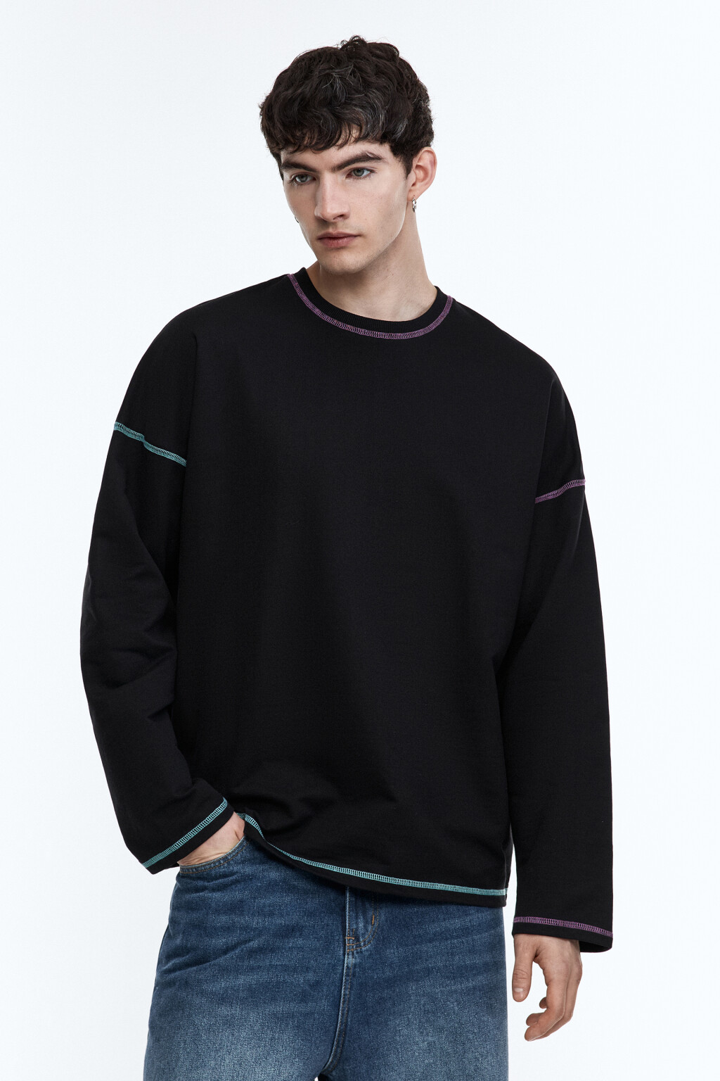 Лонгслив oversize с принтом-абстракцией - цвет черный - 3