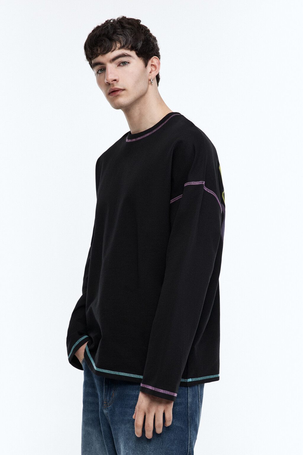 Лонгслив oversize с принтом-абстракцией - цвет черный - 4