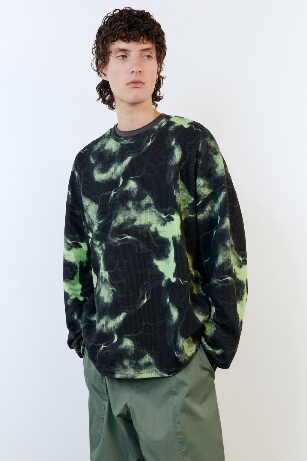 Лонгслив oversize с принтом-абстракцией - цвет мультиколор - 1