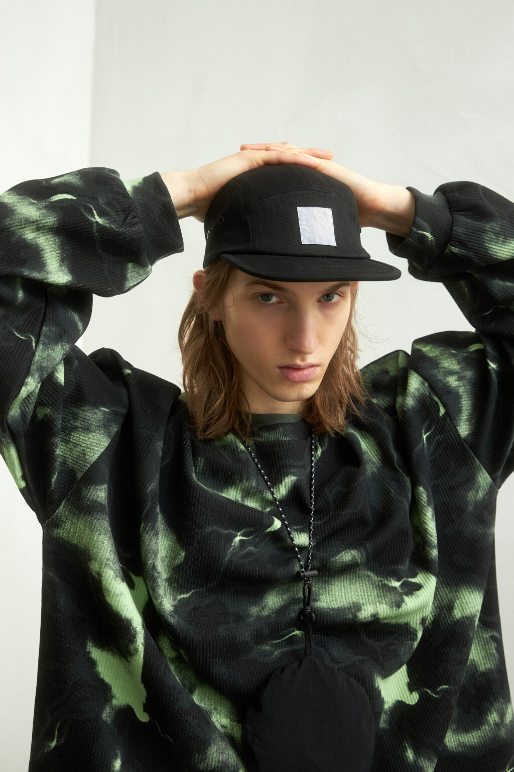 Лонгслив oversize с принтом-абстракцией - цвет мультиколор - 9