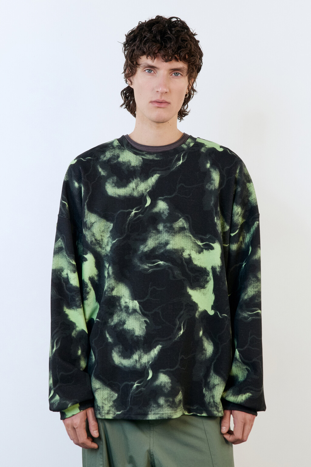 Лонгслив oversize с принтом-абстракцией - цвет мультиколор - 2