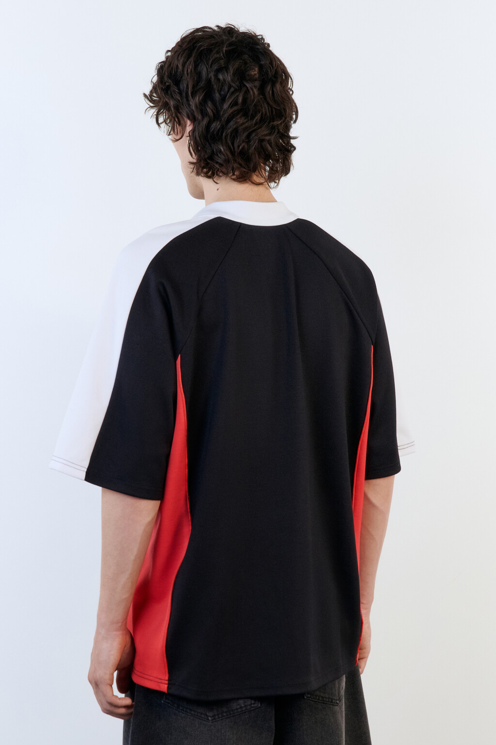 Футболка-поло oversize из футера с принтом - цвет черный - 4