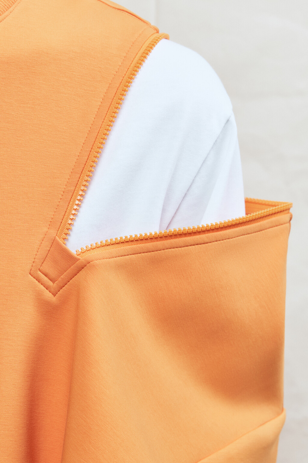 Свитшот oversize с молниями на плечах - цвет оранжевый - 7