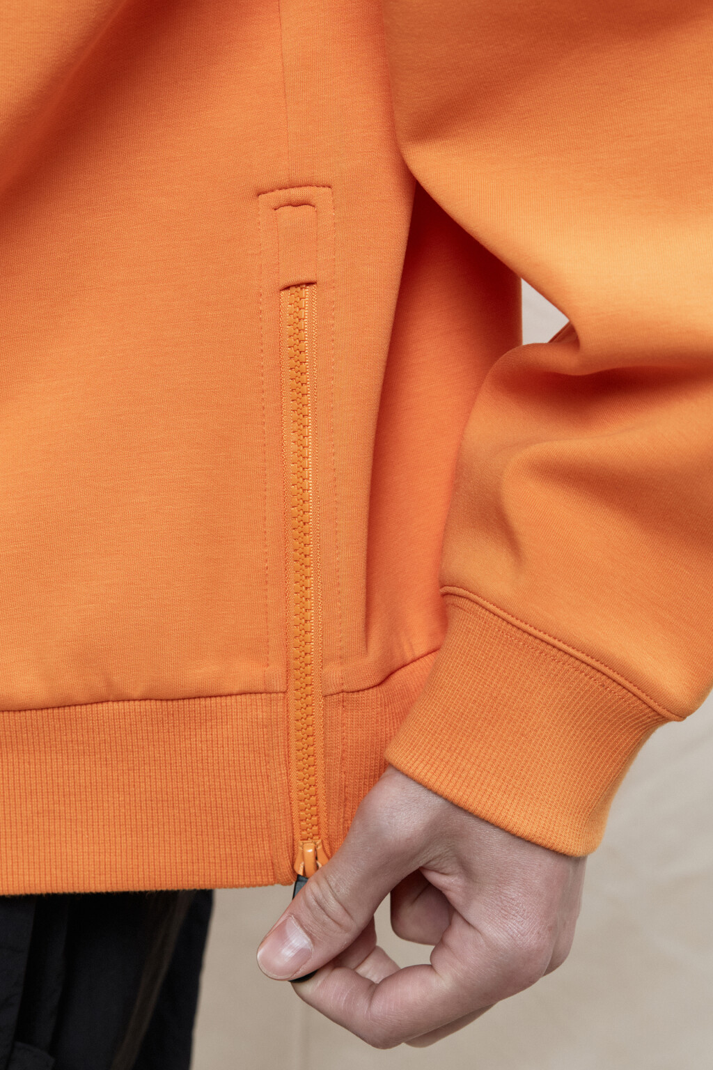 Свитшот oversize с молниями на плечах - цвет оранжевый - 8