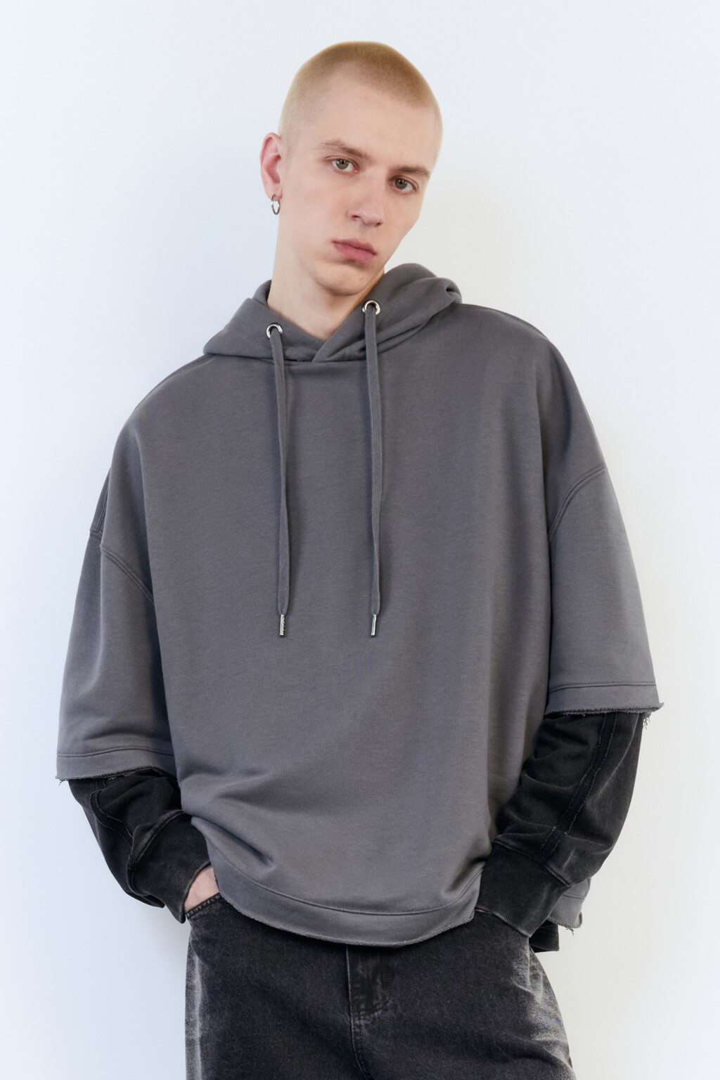 Худи укороченная с обрезанными рукавами - цвет серый - 2