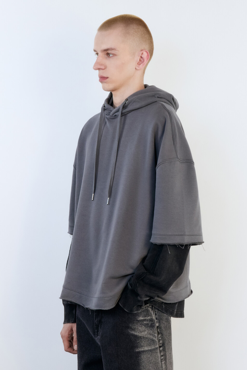 Худи укороченная с обрезанными рукавами - цвет серый - 4