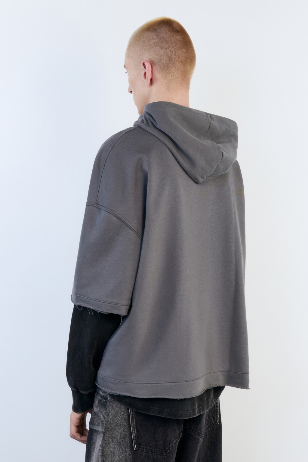 Худи укороченная с обрезанными рукавами - цвет серый - 5