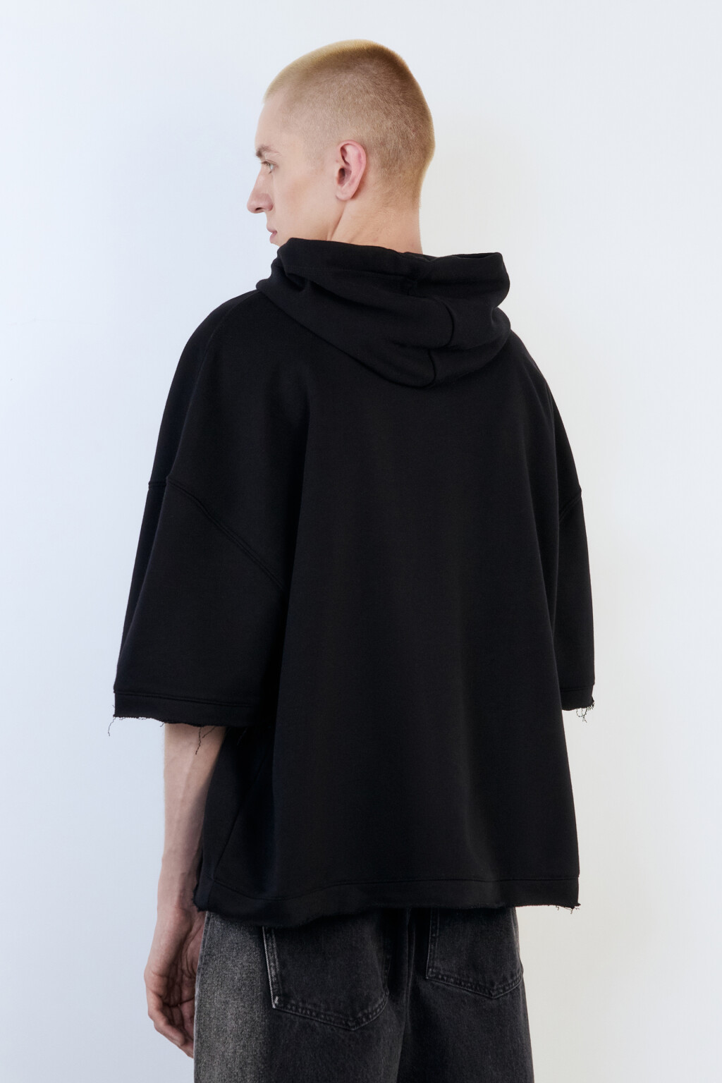 Худи укороченная с обрезанными рукавами - цвет черный - 5