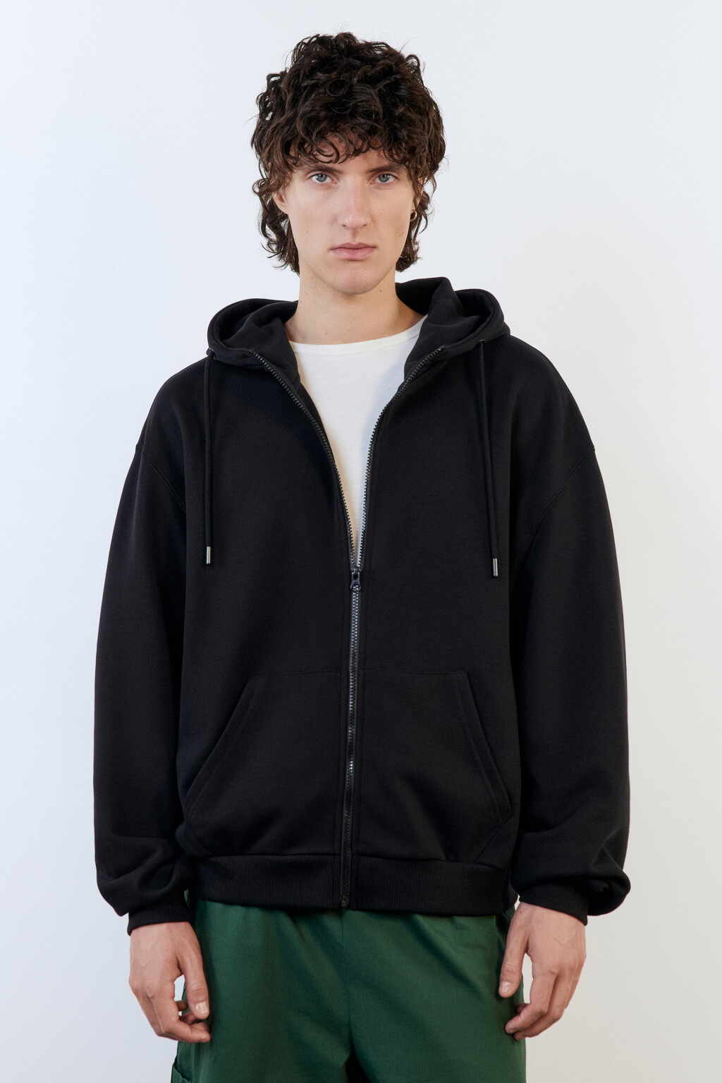 Худи на молнии oversize с капюшоном - цвет черный - 2