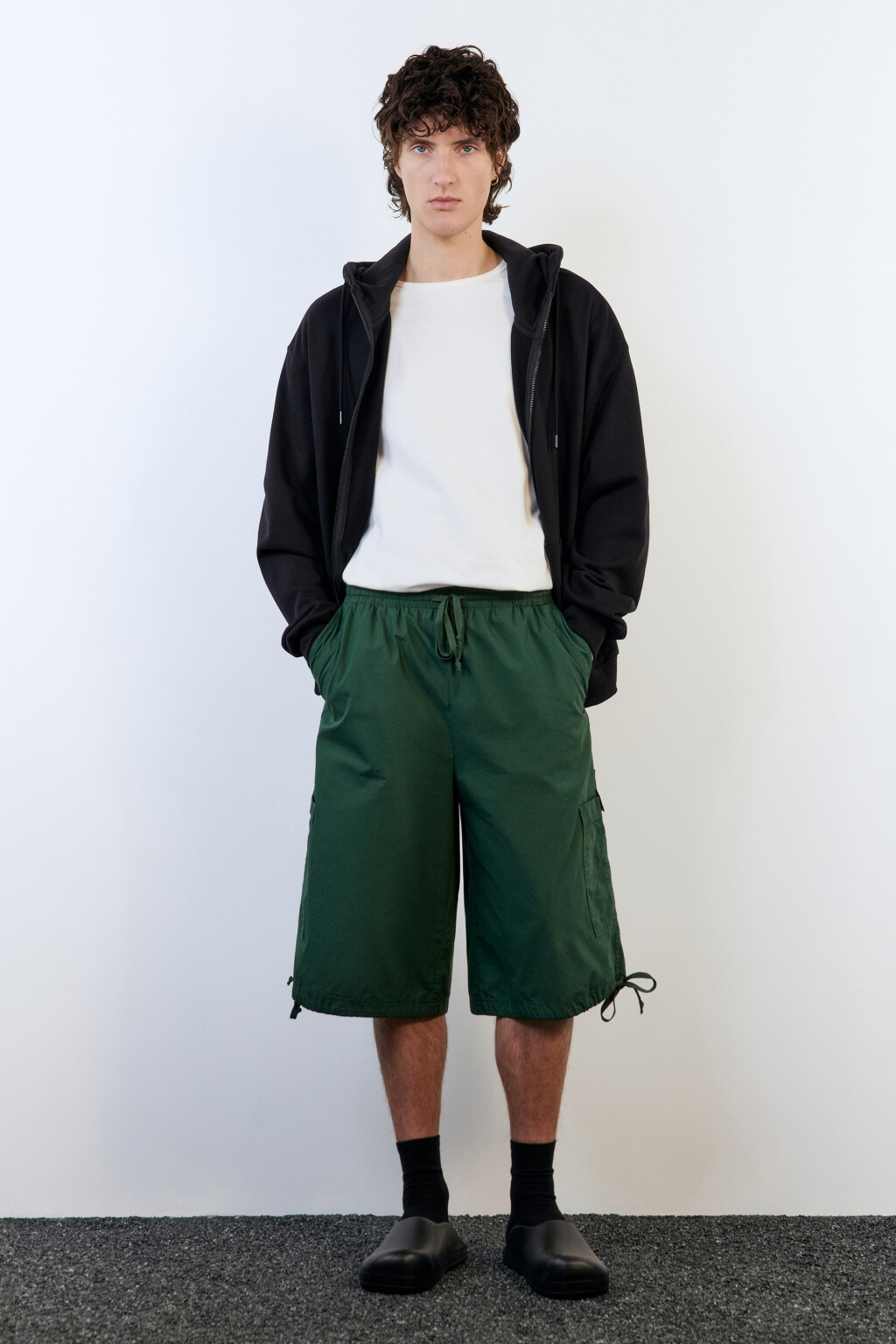 Худи на молнии oversize с капюшоном - цвет черный - 5