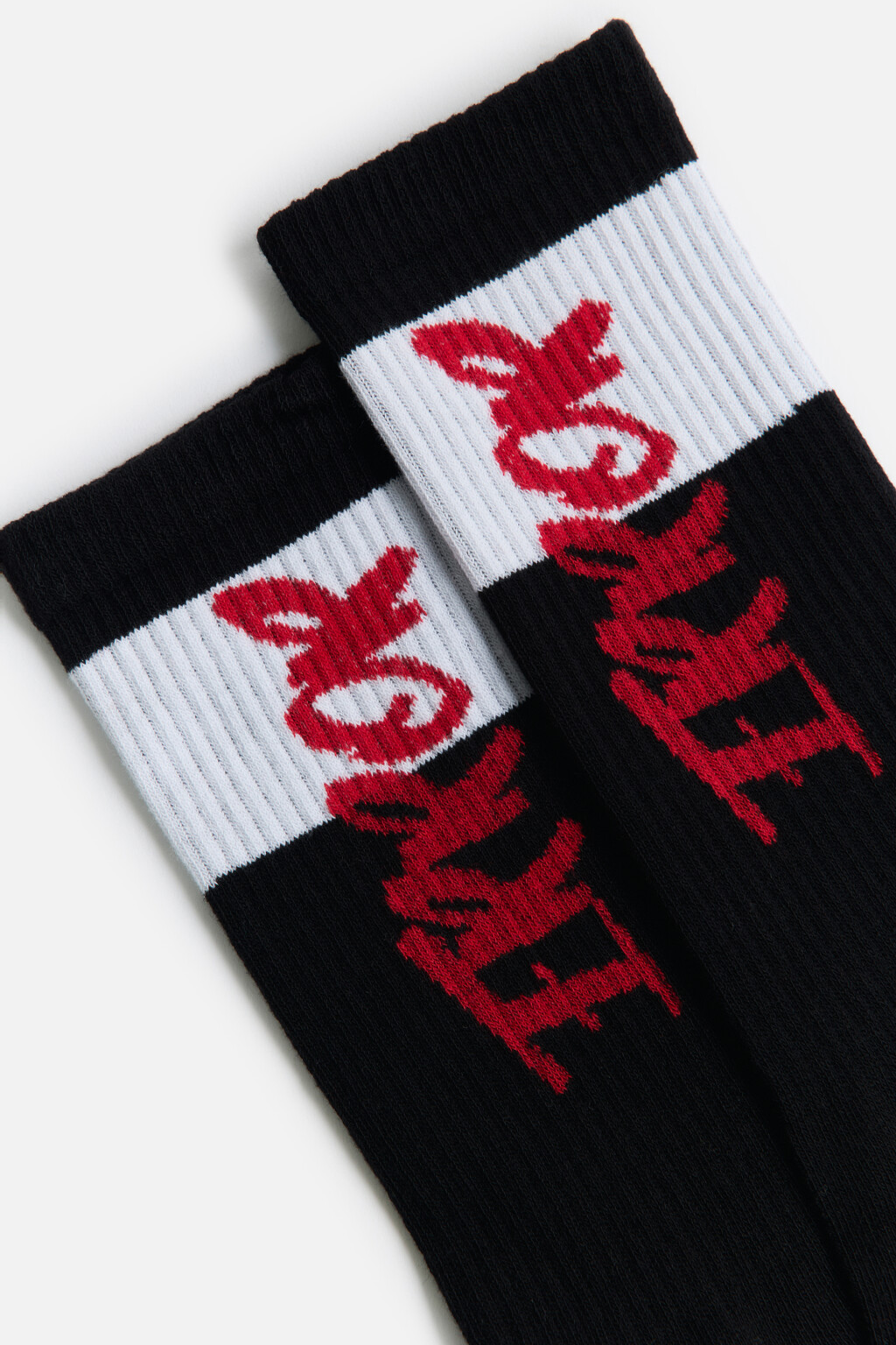 Носки высокие с полоской и надписью - цвет черный - 2