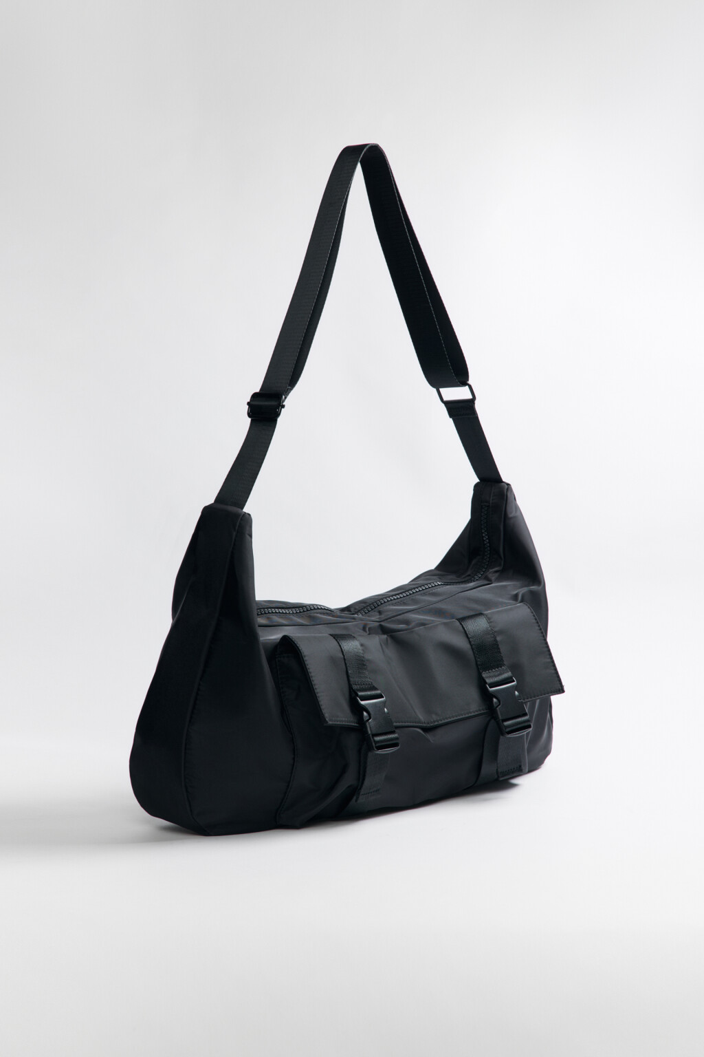 Сумка спортивная с наружными карманами - цвет черный - 2