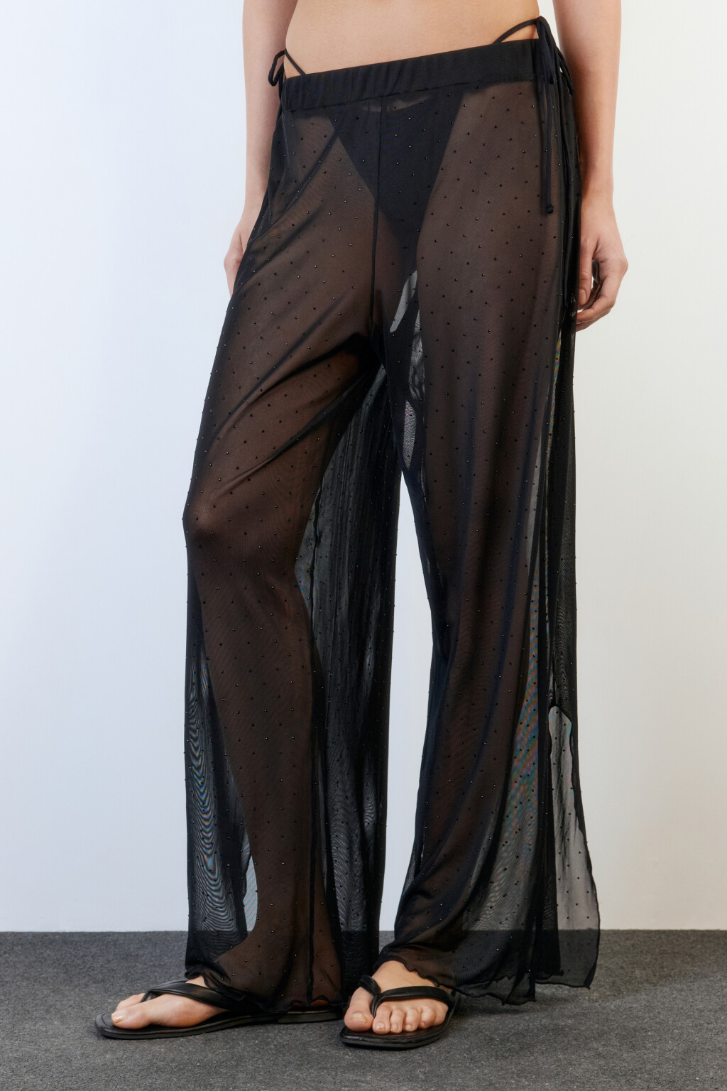 Брюки пляжные сетчатые со стразами - цвет черный - 4