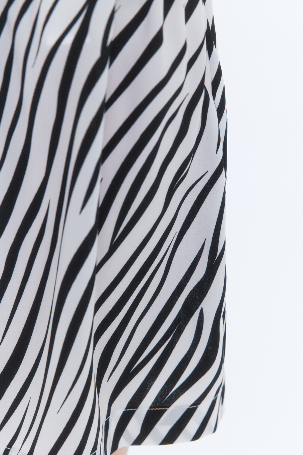 Шорты пляжные с анималистическим принтом - цвет черный - 5