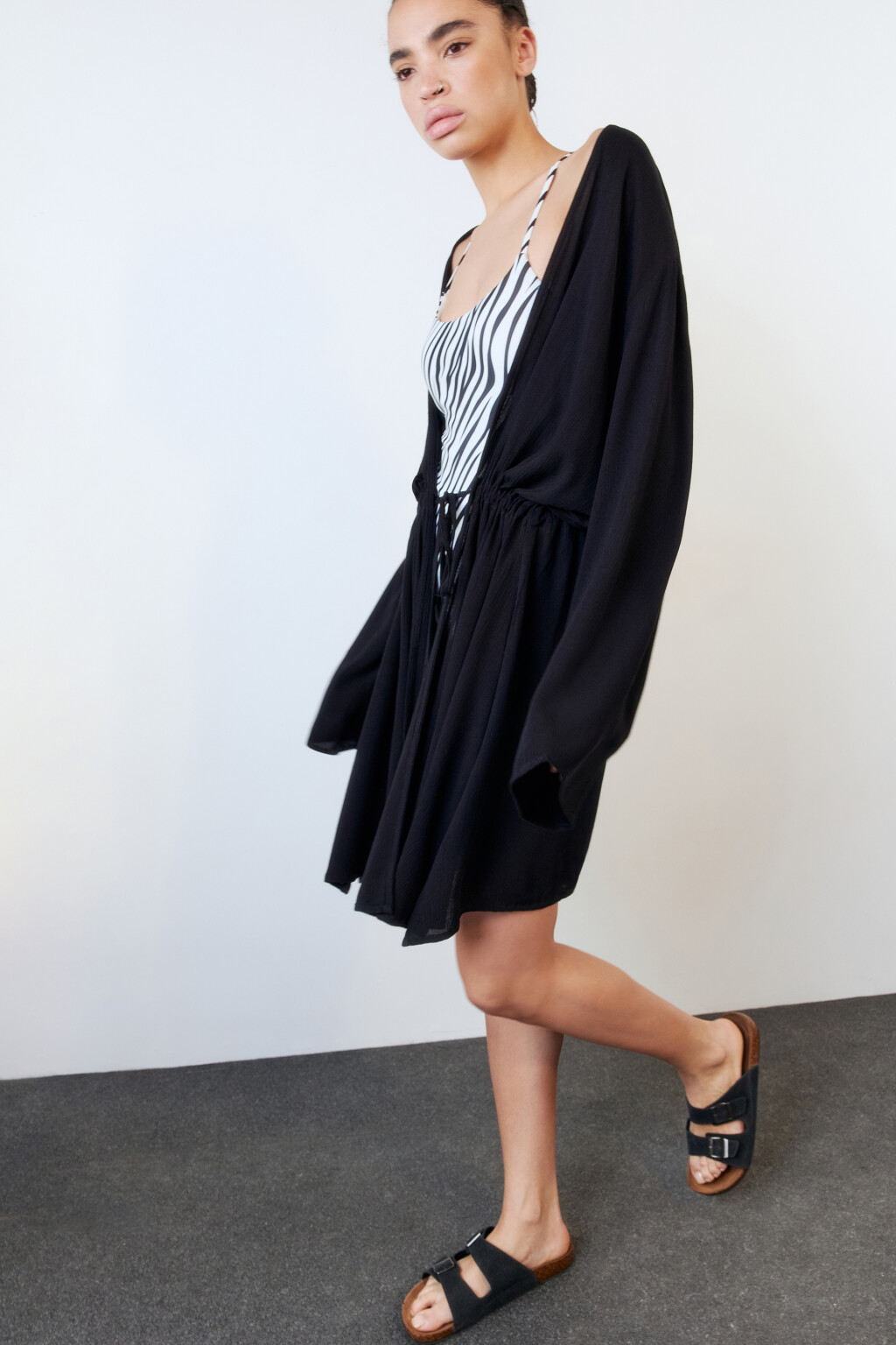 Туника пляжная вискозная с длинными рукавами - цвет черный - 1