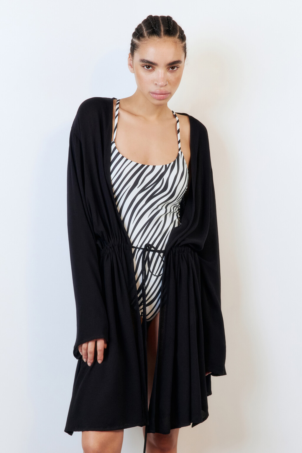 Туника пляжная вискозная с длинными рукавами - цвет черный - 3