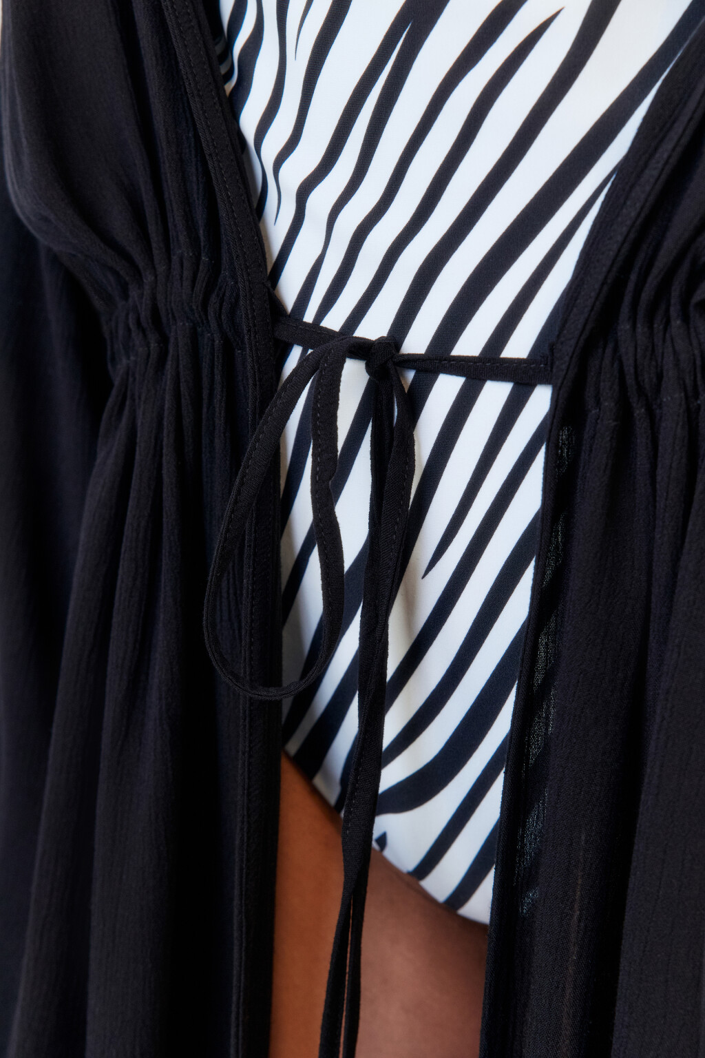 Туника пляжная вискозная с длинными рукавами - цвет черный - 7