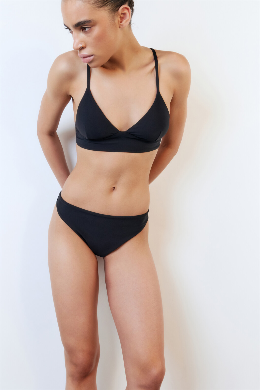 Лиф-топ купальный на тонких бретельках - цвет черный - 2