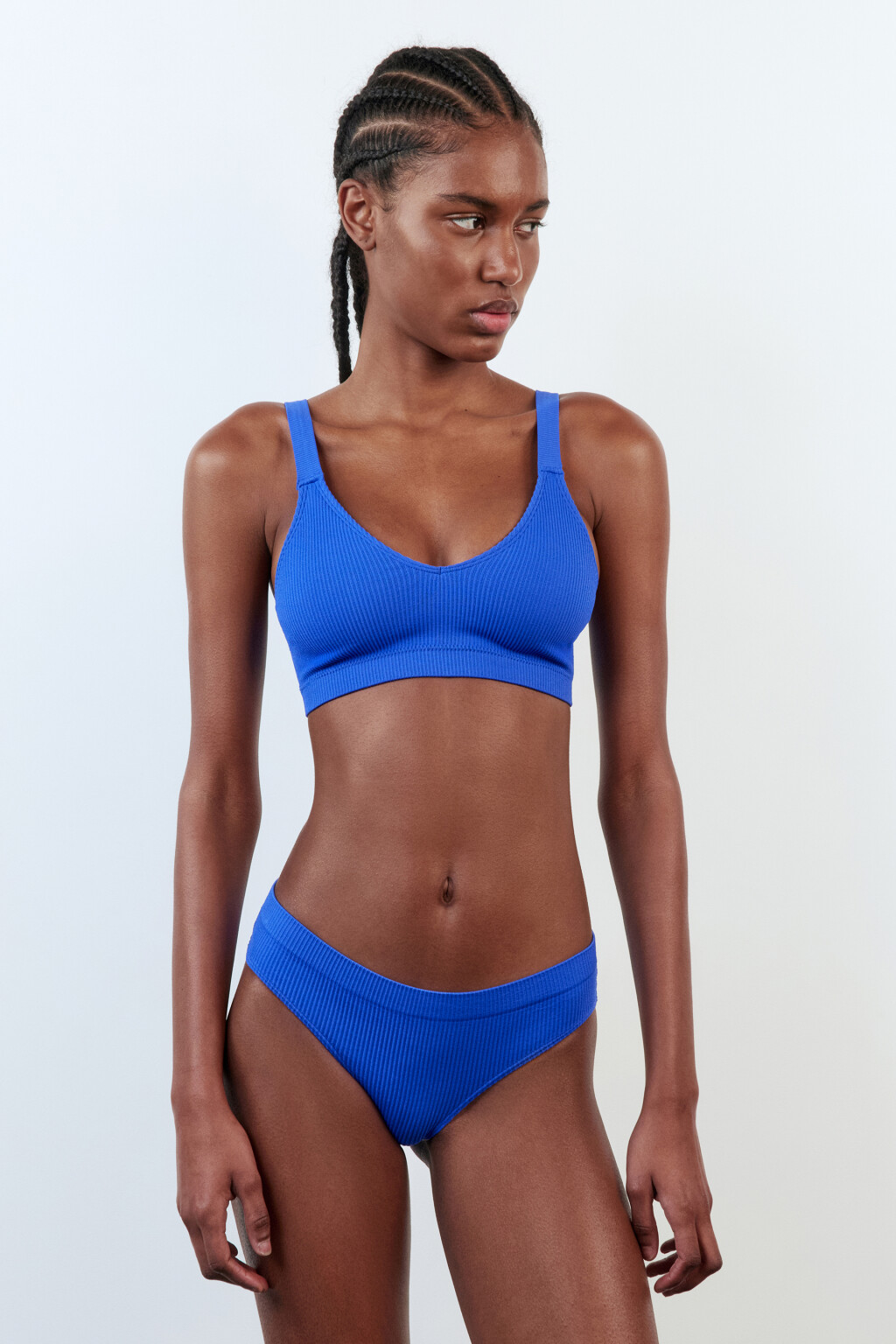 Трусы-танга купальные бесшовные в рубчик - цвет синий - 4