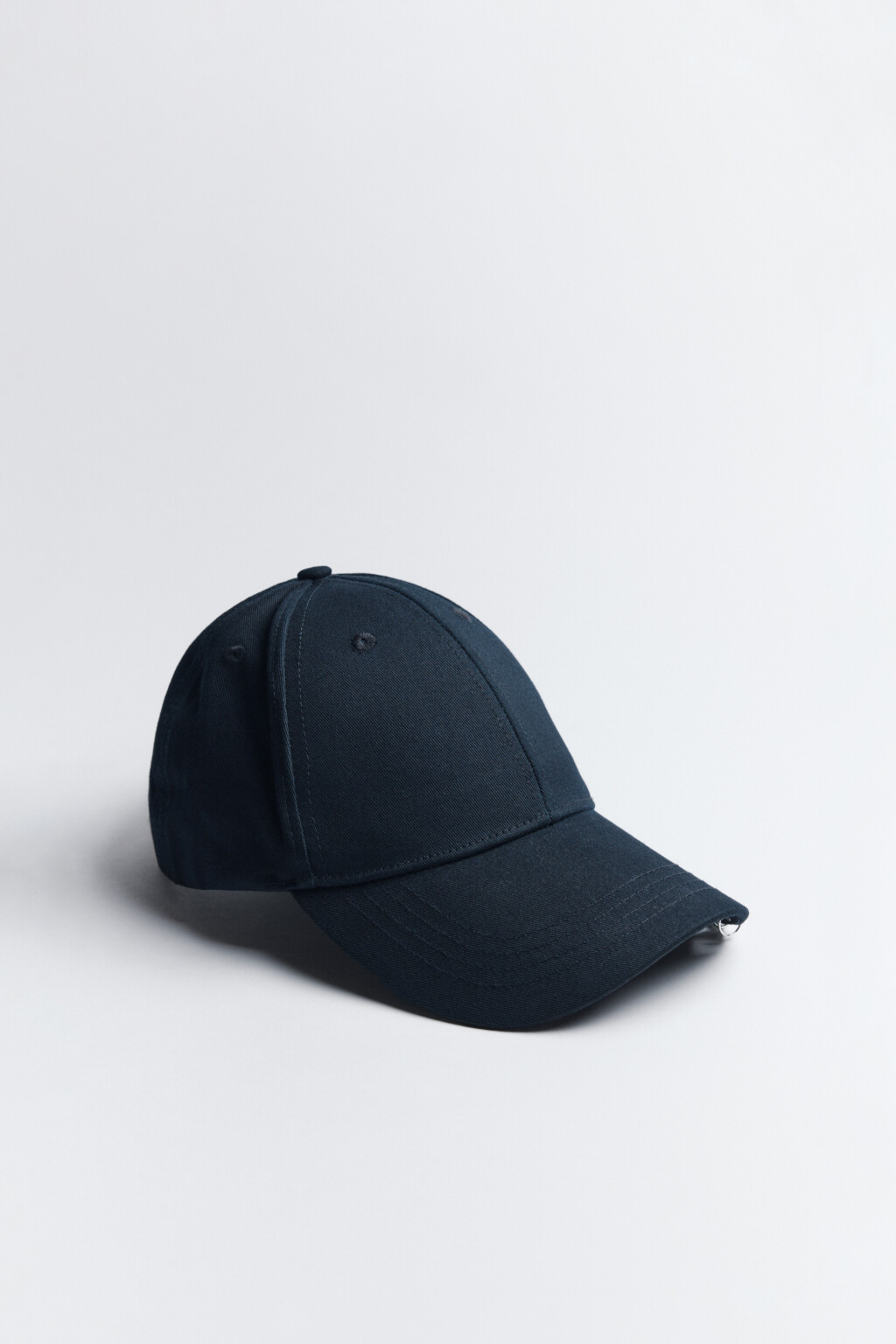 Бейсболка с металлическим пирсингом - цвет черный - 2