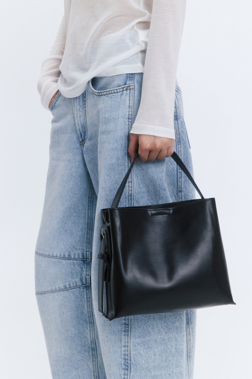 Сумка прямоугольная с ручкой и ремнем - цвет черный - 7