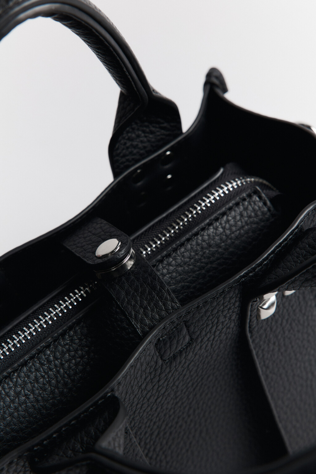 Сумка-кроссбоди с косметичкой - цвет черный - 5