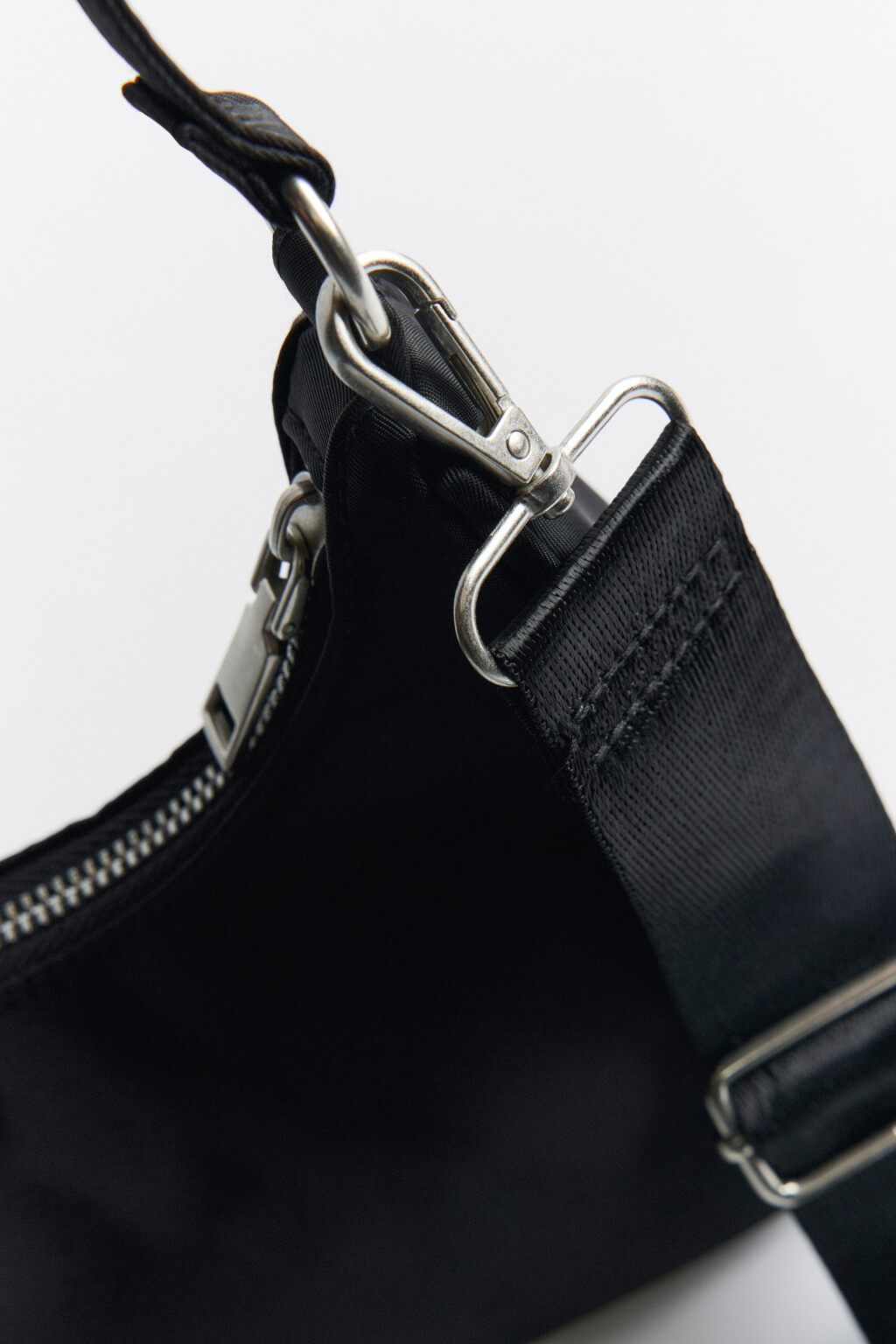 Сумка-багет на плечо текстильная с ремнем - цвет черный - 6