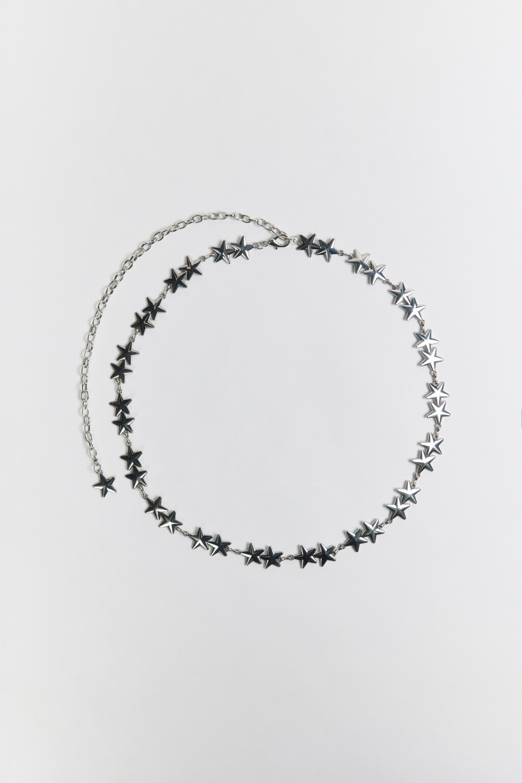 Ремень-цепочка серебристый со звездочками - цвет серый - 1