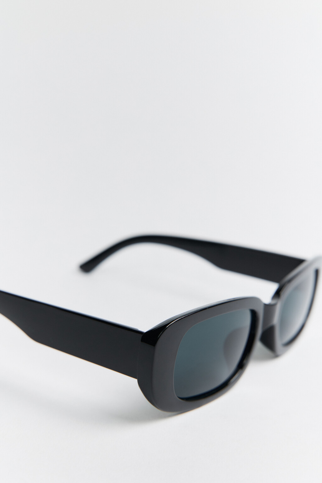 Очки солнцезащитные узкие - цвет черный - 5