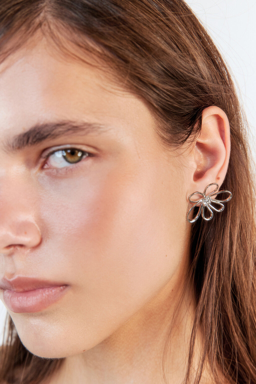 Серьги серебристые в виде цветов - цвет серый - 2