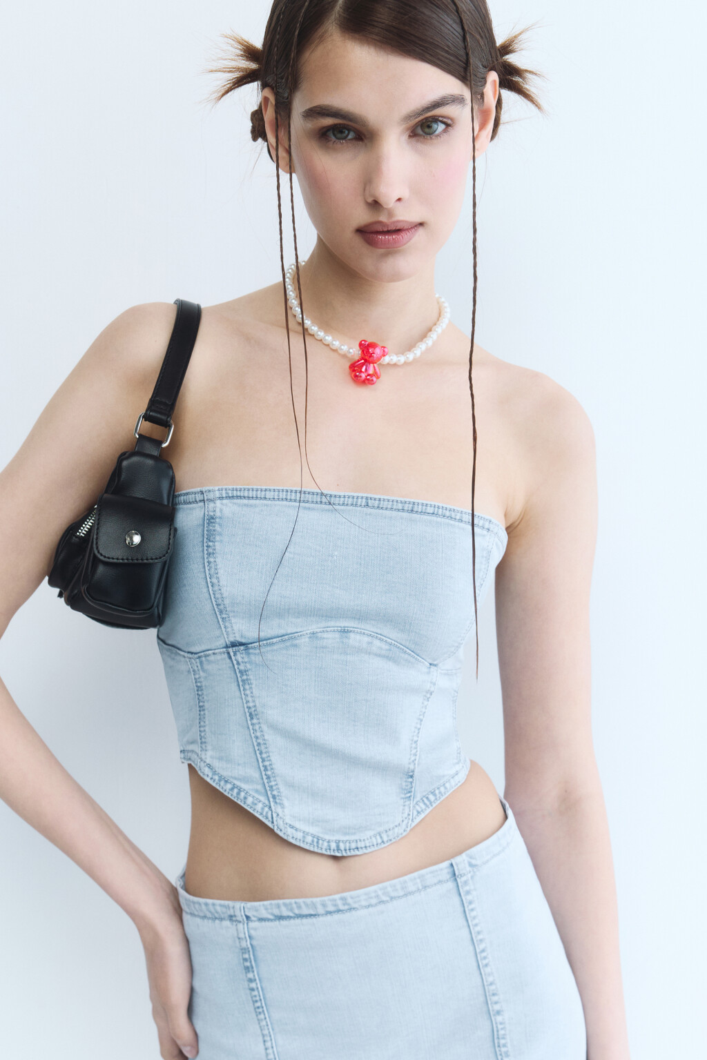 Бусы из жемчужного бисера с медвежонком - цвет белый - 1