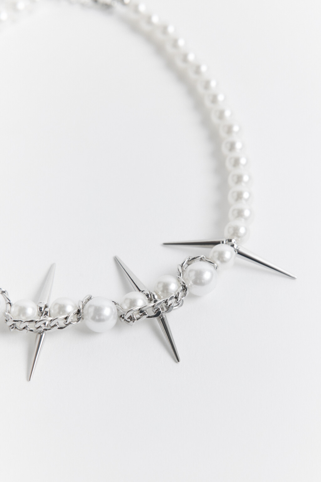 Бусы жемчужные с острыми шипами - цвет серый - 2