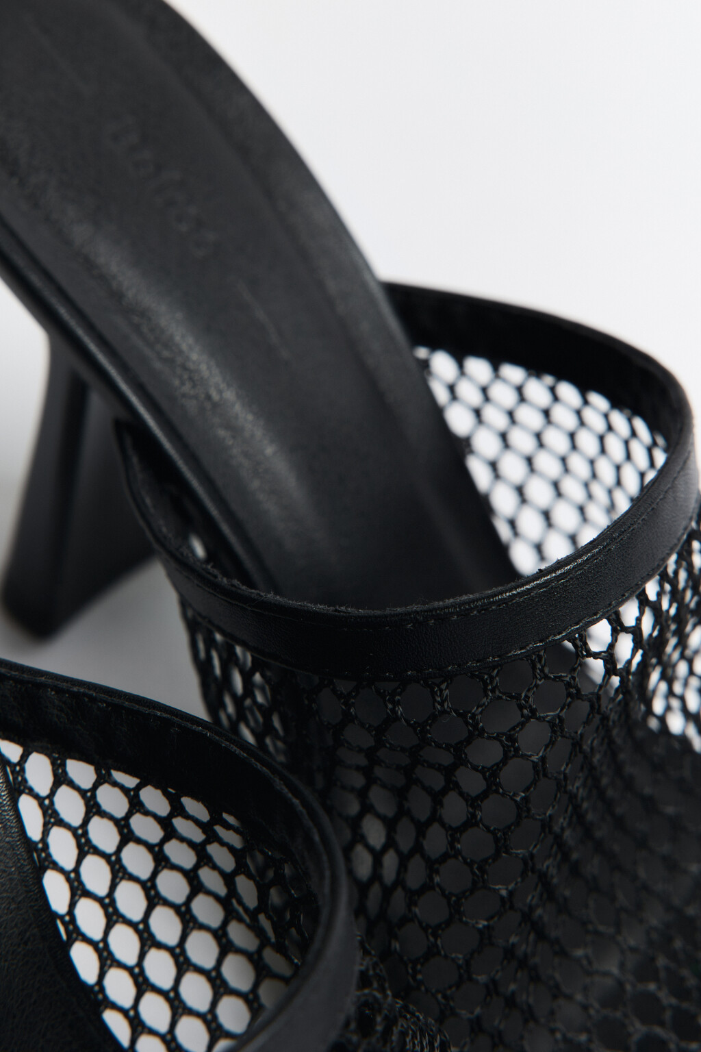 Сабо на каблуке с верхом из сетки - цвет черный - 5